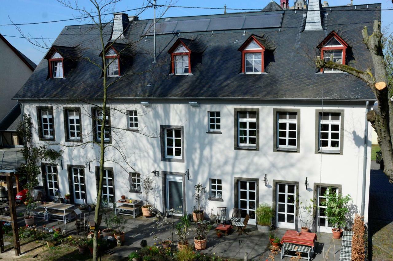 Stiftsherrenhaus Munstermaifeld Екстер'єр фото