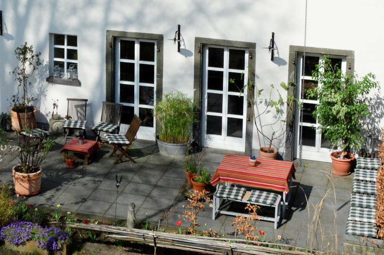 Stiftsherrenhaus Munstermaifeld Екстер'єр фото