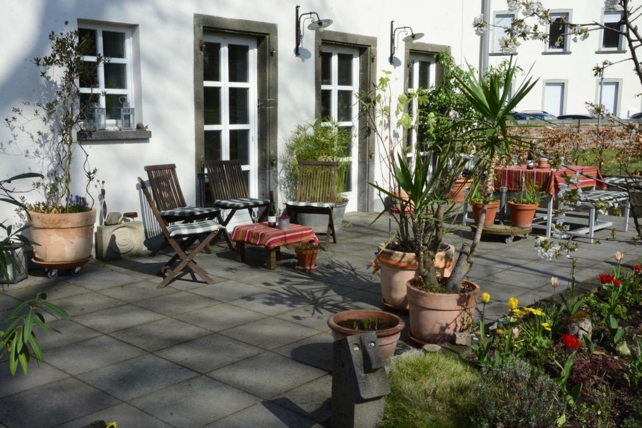 Stiftsherrenhaus Munstermaifeld Екстер'єр фото